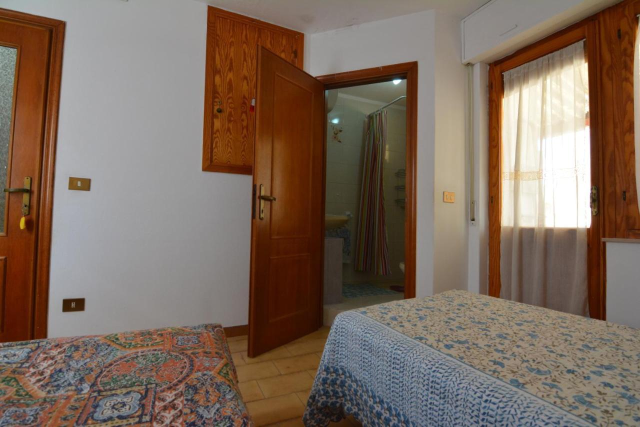 Casa Vacanze I Girasoli Iglesias Dış mekan fotoğraf