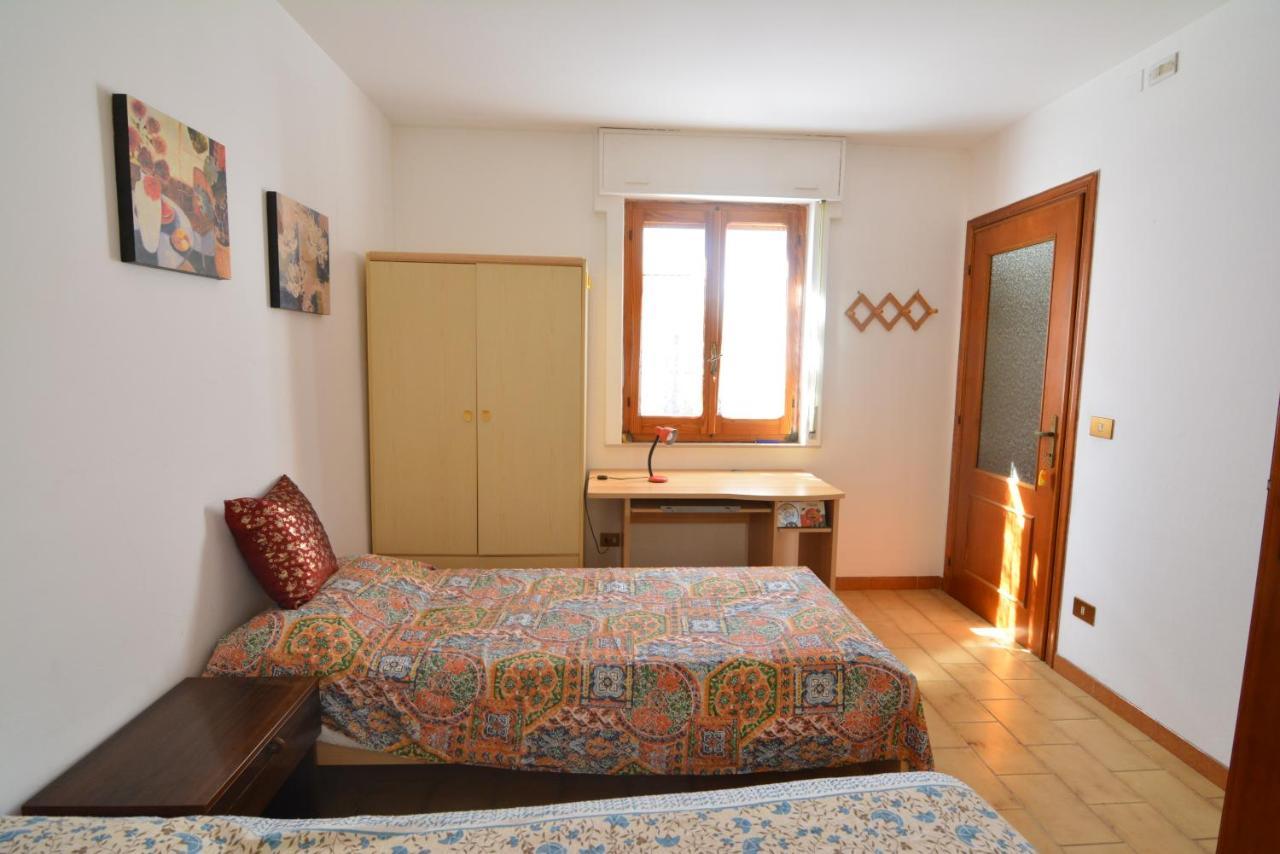 Casa Vacanze I Girasoli Iglesias Dış mekan fotoğraf